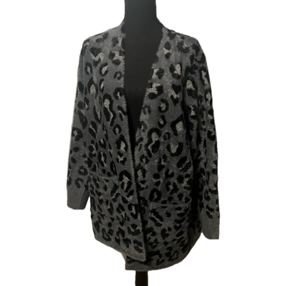 Evolution By Cyrus Leopard Wallie Fuzzy Open Cardigan Sweater Slate Cheetah L